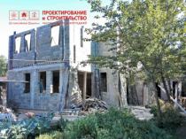 Завершена кладка стен 2-го этажа. Ведутся работы по устройству монолитного ж/б каркаса жесткости.